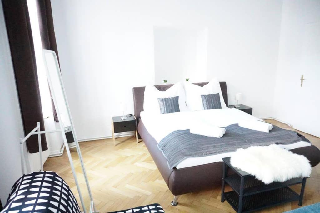 Urban City Apartment - Contactless Check-In Вена Экстерьер фото
